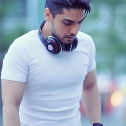 راحت تو دنیای تو همیشه انکار میشم