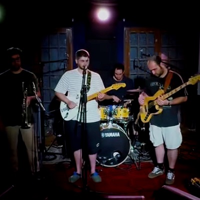 اهنگ گروه جیلیز ویلیز جای تو میمیرم